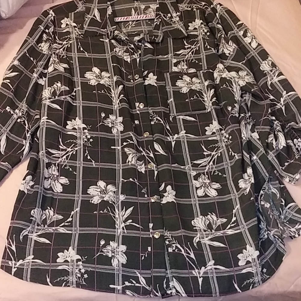 Blouse - Picture 2 of 3